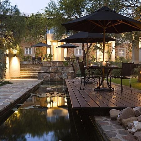 The Village Courtyard Suites & Executive Apartment Windhoek Eksteriør billede