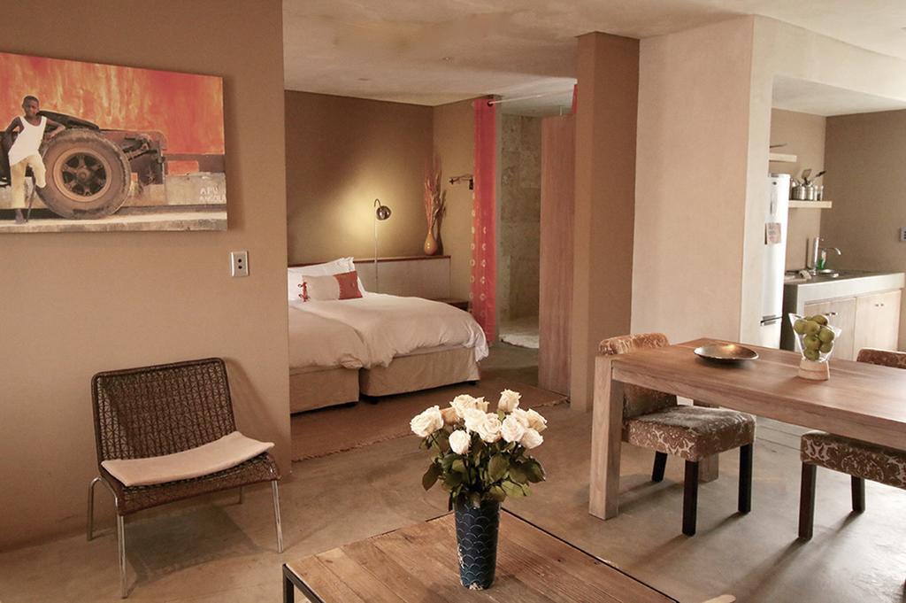The Village Courtyard Suites & Executive Apartment Windhoek Eksteriør billede