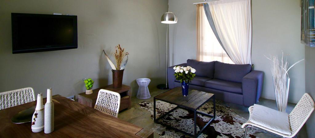 The Village Courtyard Suites & Executive Apartment Windhoek Eksteriør billede