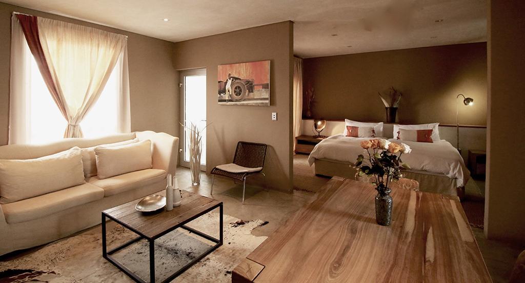 The Village Courtyard Suites & Executive Apartment Windhoek Eksteriør billede