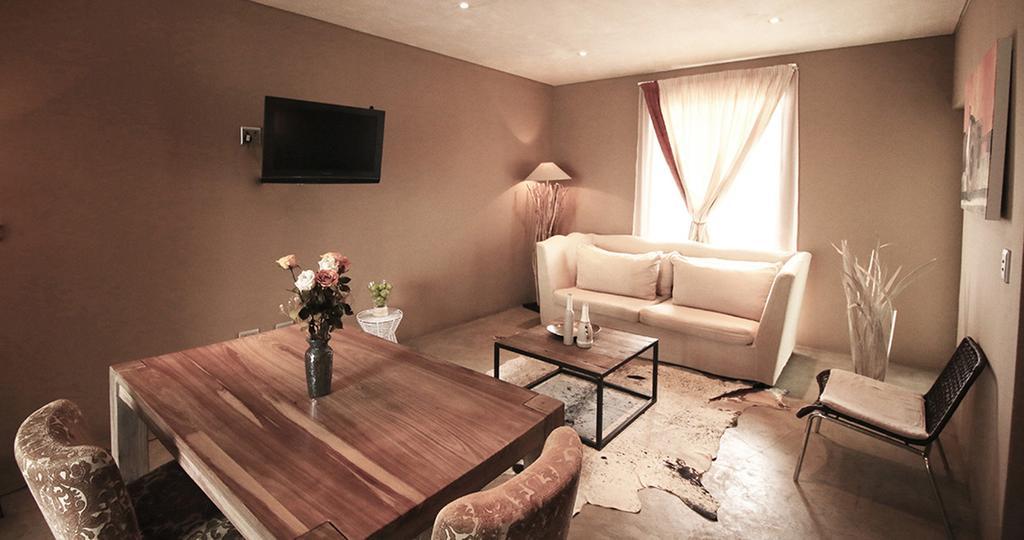 The Village Courtyard Suites & Executive Apartment Windhoek Eksteriør billede