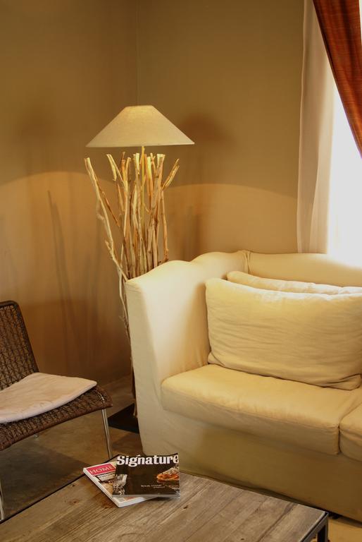 The Village Courtyard Suites & Executive Apartment Windhoek Eksteriør billede